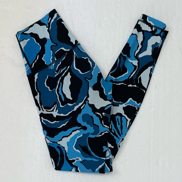 EUC Lululemon Wunder Under Pant Size 6 Boom Bloom Beach Blanket Blue Ice Milk - Picture 3 of 10